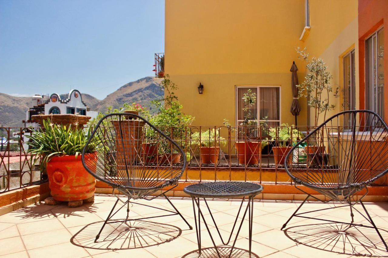 Colorful Family Condo With Terrace And Free Parking Guanajuato Exterior photo