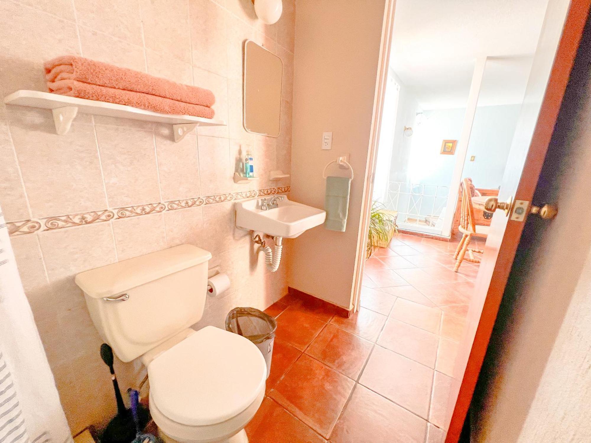 Colorful Family Condo With Terrace And Free Parking Guanajuato Exterior photo